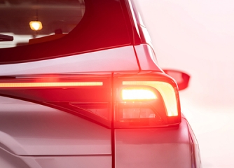 AVANZA PREMIO MT -  Cụm đèn hậu