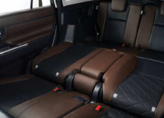 INNOVA CROSS -  Chế độ sofa