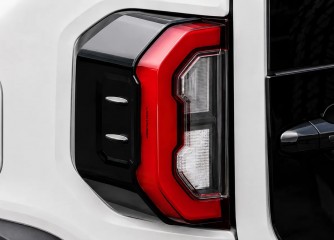 LAND CRUISER FJ -  Thiết kế cụm đèn hậu LED