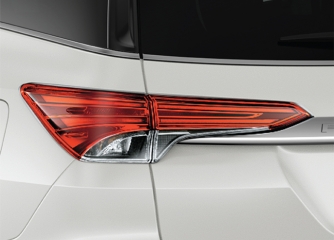 FORTUNER 2.7AT 4X2 -  Cụm đèn sau