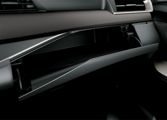 INNOVA E 2.0MT -  Hộp để đồ có khả năng làm mát