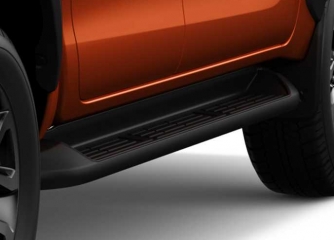 HILUX 2.4L 4X2 AT -  Bậc lên xuống