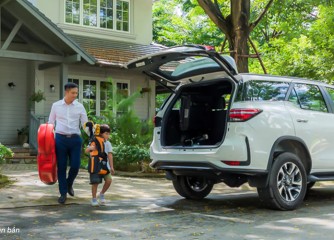FORTUNER LEGENDER 2.7AT 4x4 -  Cốp sau