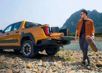 HILUX PRO 2.8 4x2 AT -  Thùng xe rộng rãi