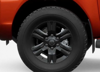 HILUX 2.4L 4X2 AT -  Mâm xe